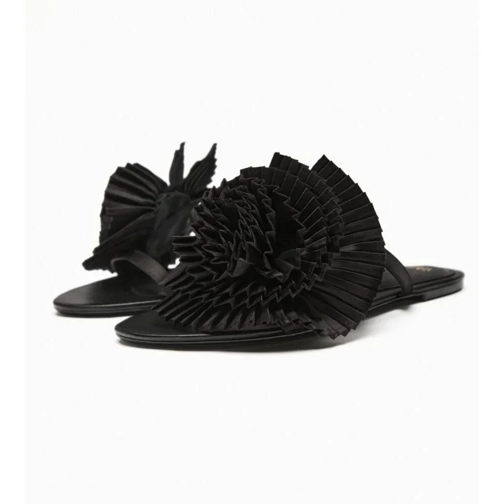 NWT Zara black pleated fabric floral detail flat sandals, EU 37 - Picture 6 of 14